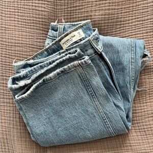 Abercrombie Ultra High Rise 90s Straight Jeans - Curve Love 29/8S